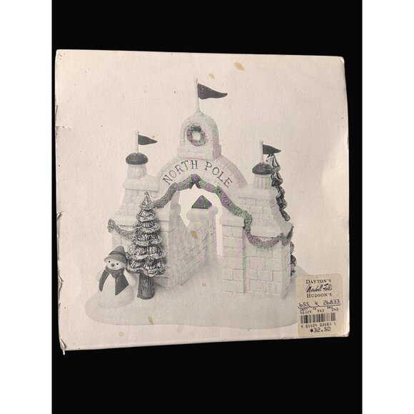 Heritage Village Collection North Pole Gate  Porcelain Dept 56 5632-4 - Picture 9 of 11